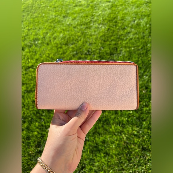DOONEY & BOURKE Blush Pebbled Leather Wallet - GENTLY USED - Picture 4 of 17